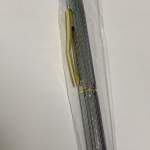 caneta metalica com dourado